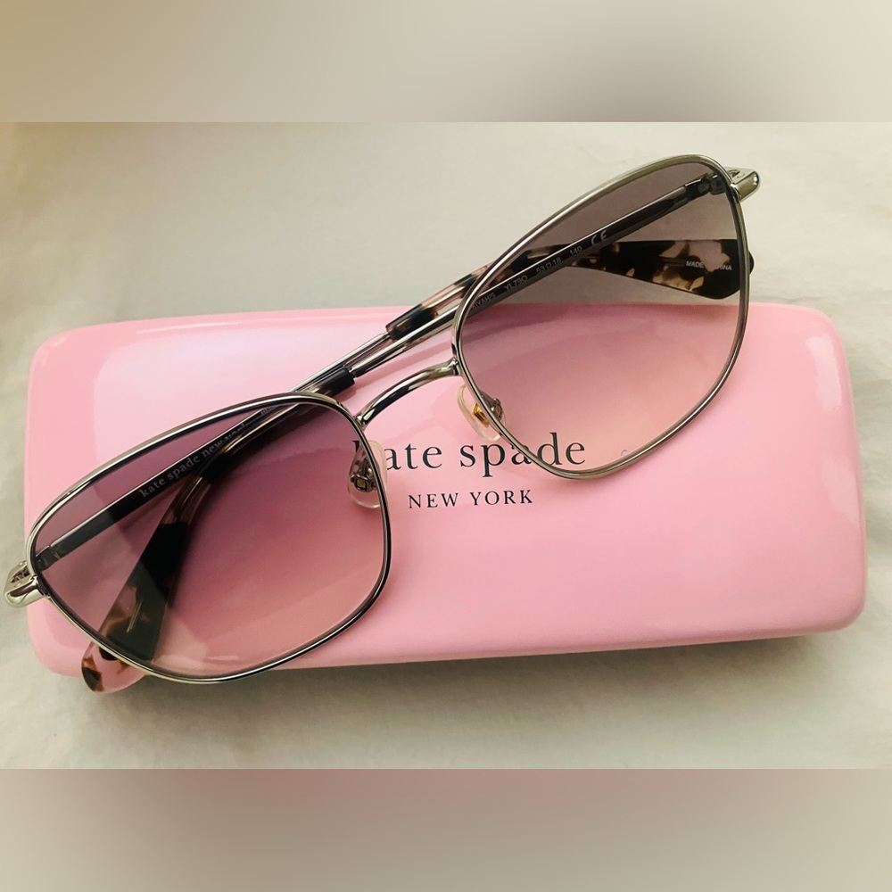 Rare Kate Spade Sunglasses w/ Dust Cloth and Sunglass Case